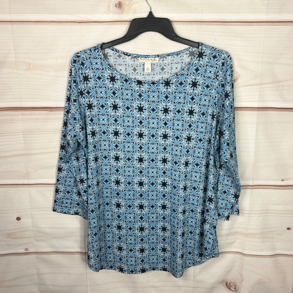 Emaline Top Womens 1X Blue Geometric Blouse 3/4 Sleeve Boat Neck Pullover Knit
